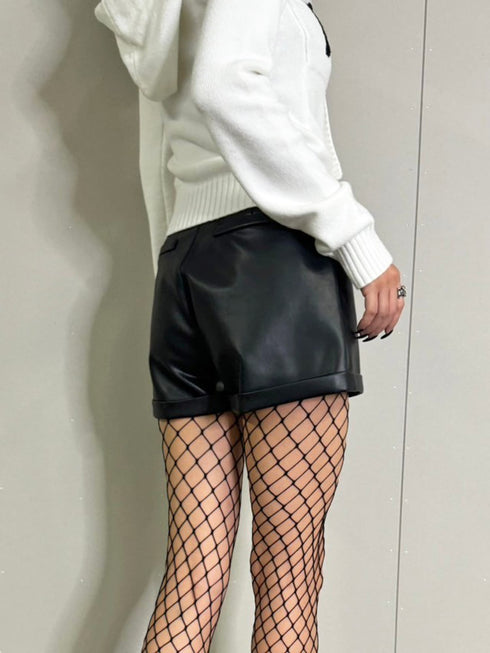 ダブルジップフェイクレザーショートパンツ
